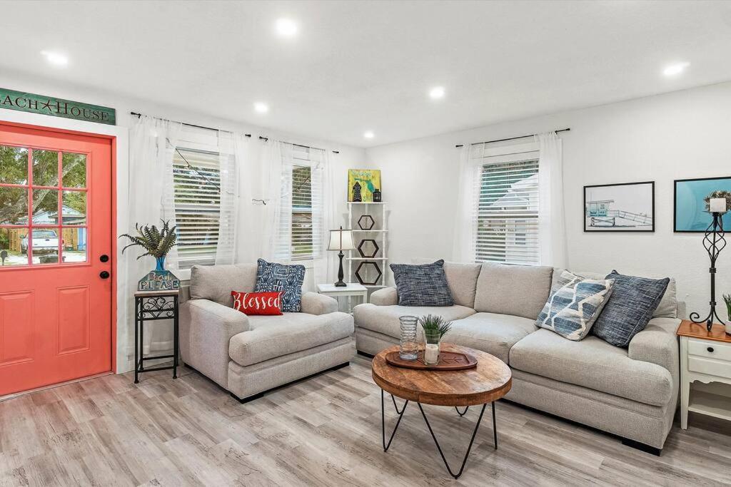 Quaint Gulfport Beach Bungalow St. Petersburg Dış mekan fotoğraf