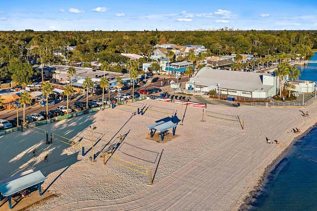 Quaint Gulfport Beach Bungalow St. Petersburg Dış mekan fotoğraf