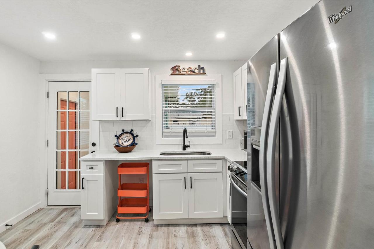 Quaint Gulfport Beach Bungalow St. Petersburg Dış mekan fotoğraf