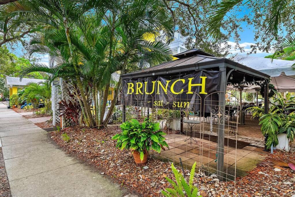 Quaint Gulfport Beach Bungalow St. Petersburg Dış mekan fotoğraf