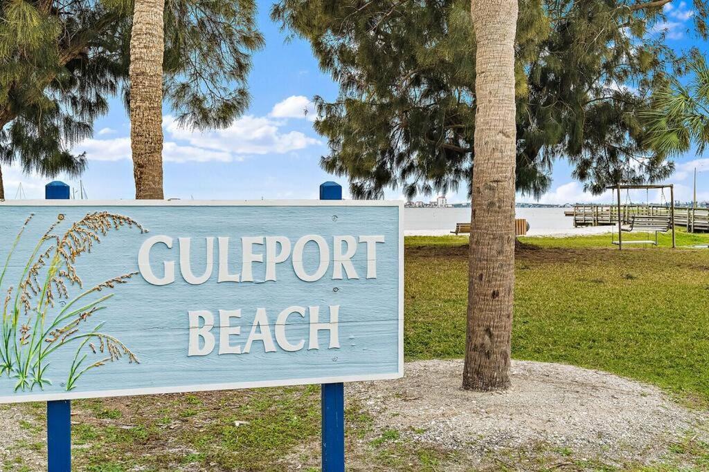 Quaint Gulfport Beach Bungalow St. Petersburg Dış mekan fotoğraf